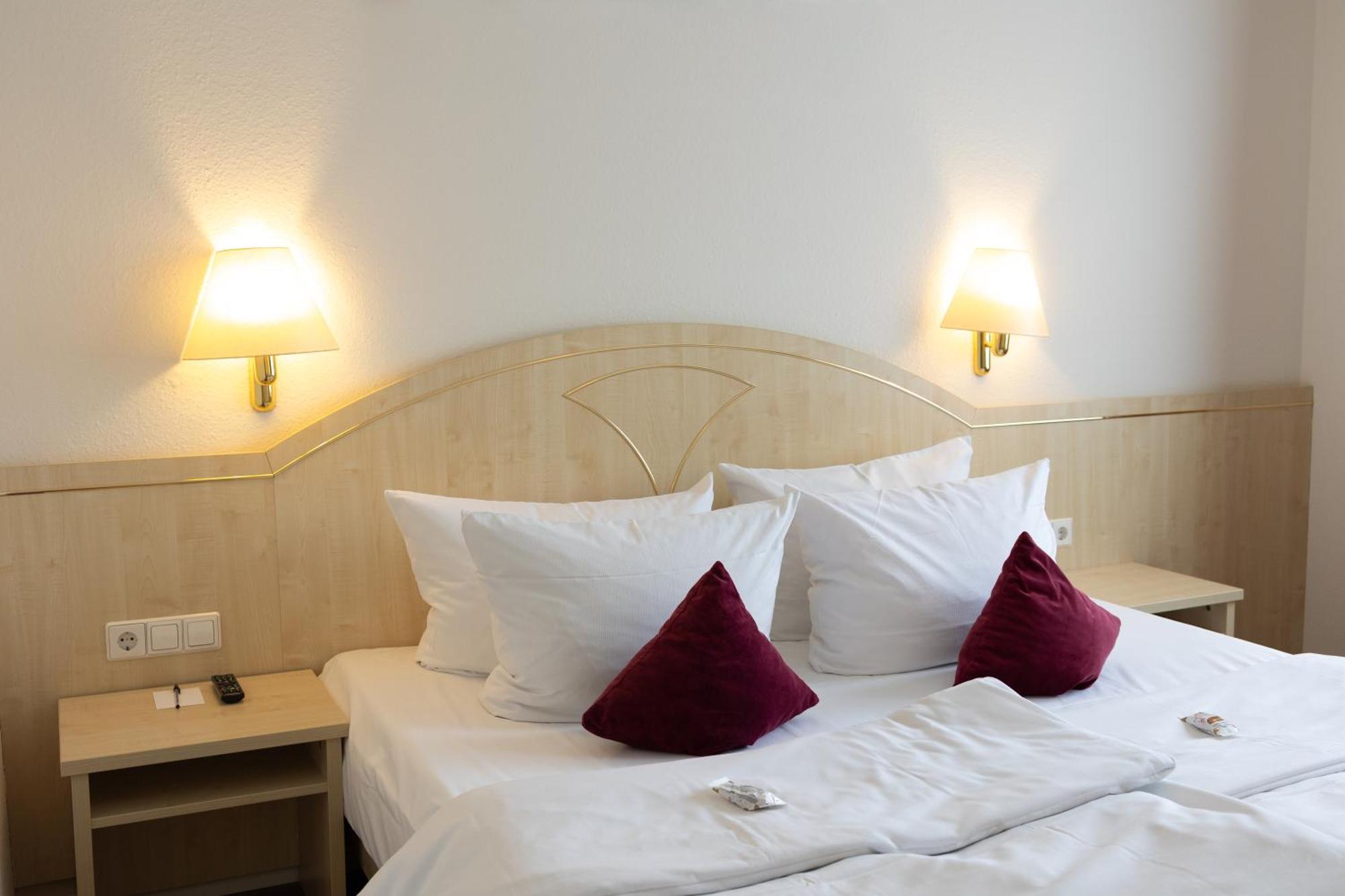 Hotel Kuebler ヴェンデルシュタイン エクステリア 写真