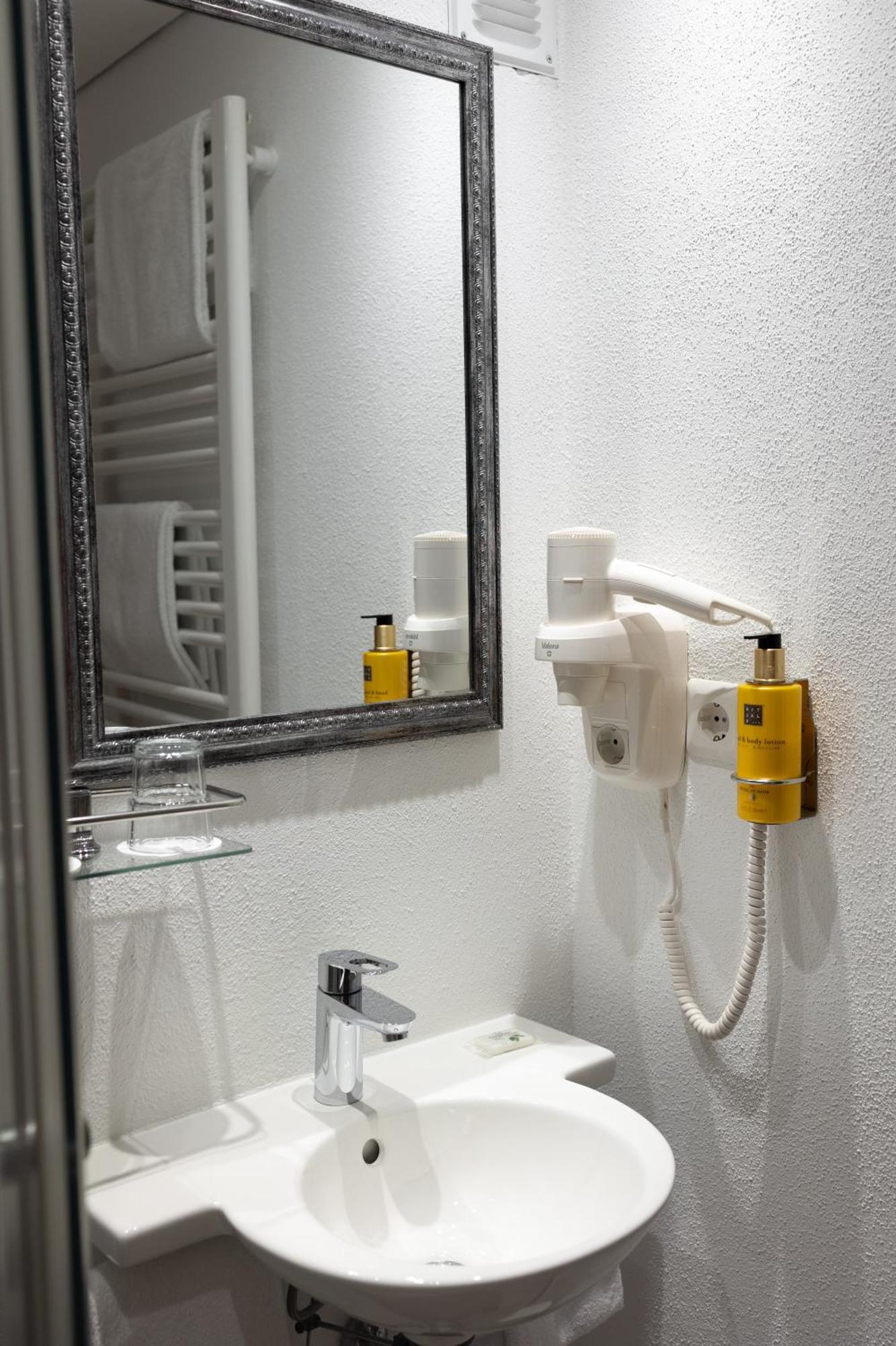 Hotel Kuebler ヴェンデルシュタイン エクステリア 写真